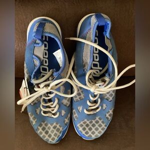 Speedo Blue and White Sneakers Lightweight Athletic Design-SZ Mens 8
H4